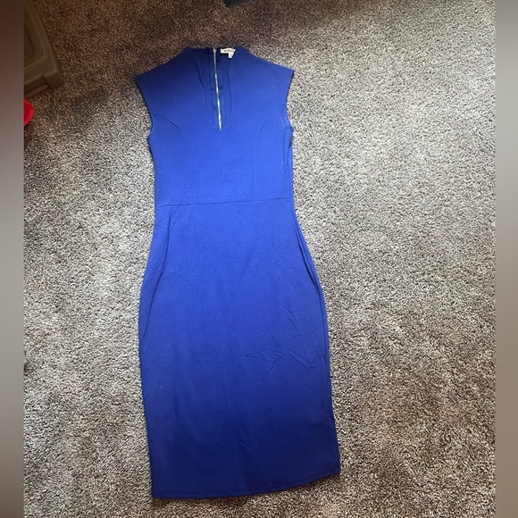 Rolla Coster Dresses & Skirts - Rolla Coster V-neck royal blue sleeveless sheath dress - Size Small